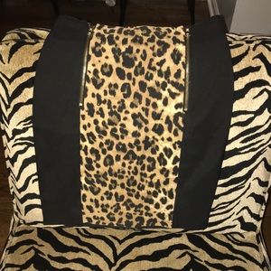 Super cute fitted skirt from Venus.